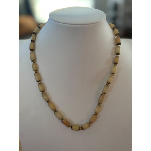 Vintage Beige & Brown Beaded Necklace With Barrel Clasp - Picture 9 of 9